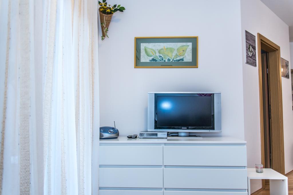 Apartment Flores Osijek Exterior photo