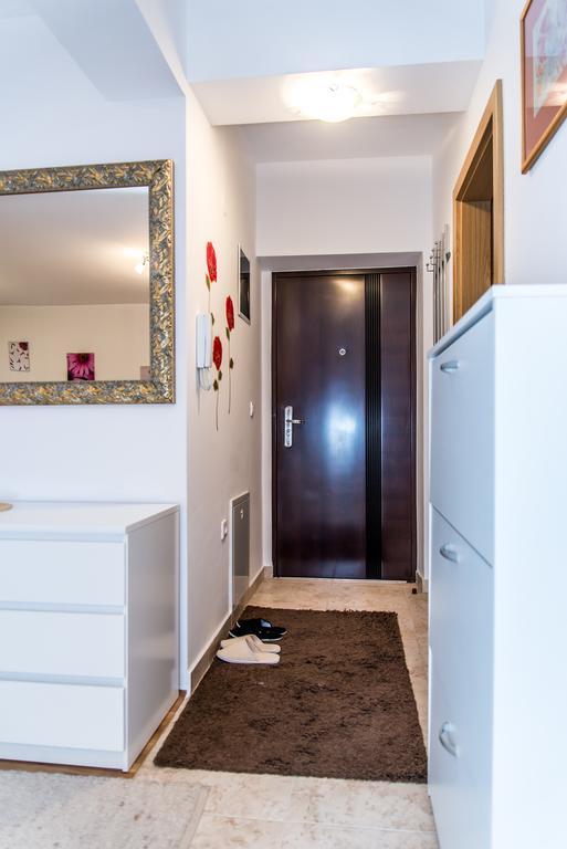 Apartment Flores Osijek Exterior photo